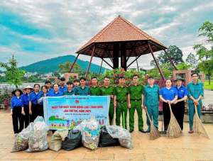 TUỔI TRẺ PHƯỜNG PHƯỚC LONG RA QUÂN NGÀY CHỦ NHẬT XANH LẦN THỨ VIII NĂM 2025