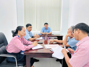 Phó Bí thư Đảng ủy, Chủ Tịch UBND phường Phước Long tiếp công dân định kỳ tháng 11/2025